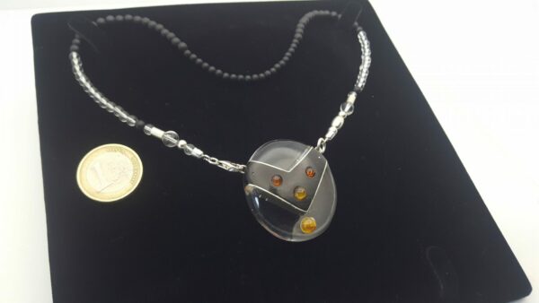 collier-medaillon cristal cabochon